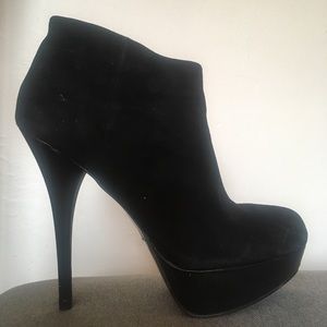 Steve Madden Black platform ankle Boots